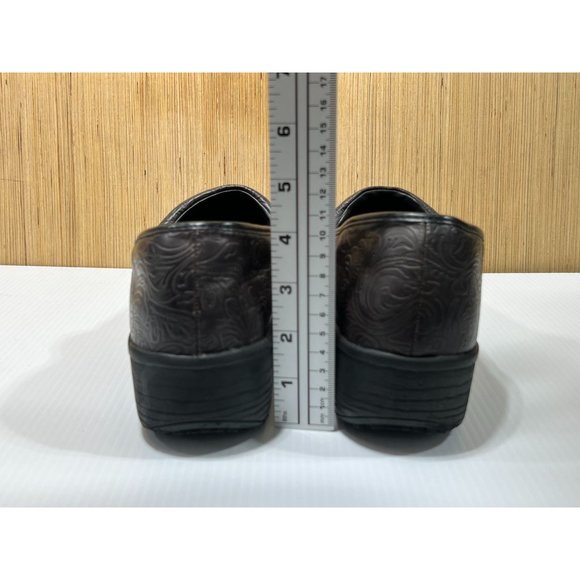 SafeTStep - Women's Oil-Resistant and Non-Slip Comfort Dress Shoes - Brown- # 11 - Picture 3 of 12